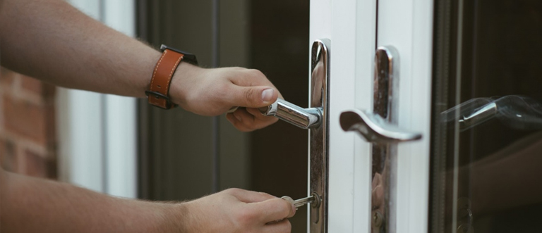 24 hour key locksmith North Tustin